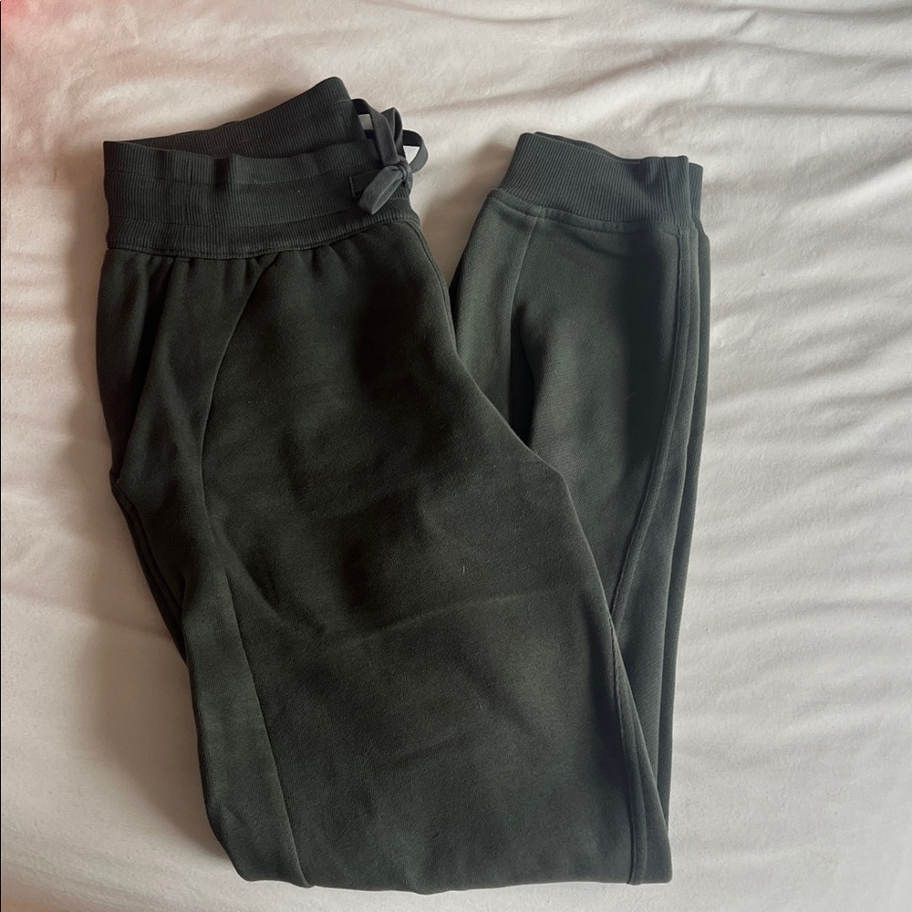 Lululemon Scuba High Rise Joggers